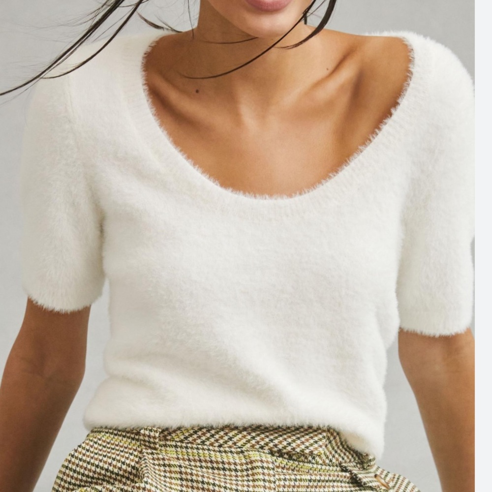 MAUVE Scoop Neck Eyelash Sweater Tee